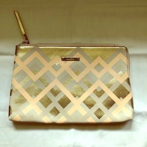 Metallic zippered Stella & Dot clutch